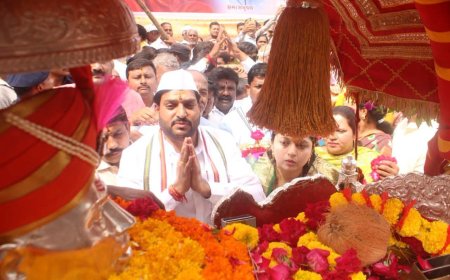 सोलापूरात संत श्री गजानन महाराज पालखीचे भक्तिमय वातावरणात आगमन; वारकऱ्यांसाठी महापालिकेकडून सर्व सुविधा सज्ज
