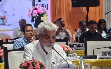 ‘समग्र शिक्षा’ योजनेत महाराष्ट्रासाठी निधी वाढवा; केंद्रीय शिक्षणमंत्र्यांच्या परिषदेत दादाजी भुसे यांची जोरदार मागणी