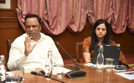 मुंबईत अत्याधुनिक वाहन स्क्रॅपिंग केंद्र उभारणार; तातडीने कार्यवाहीचे पालकमंत्री आशिष शेलार यांचे निर्देश