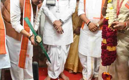 मुख्यमंत्री देवेंद्र फडणवीस यांच्या हस्ते श्री ज्ञानेश्वर महाराज संस्थानच्या भक्त निवासाचे भूमिपूजन