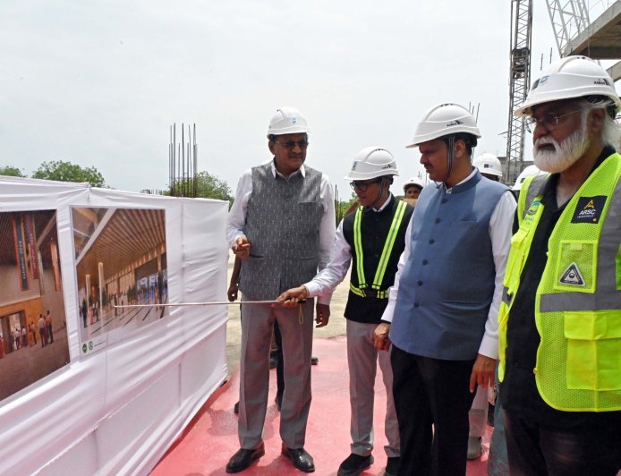नागपुरात उभारत आहेत देशातील सर्वात मोठे इंटरनॅशनल ॲग्रिकल्चरल कन्व्हेंशन सेंटर; मुख्यमंत्री फडणवीसांनी केली पाहणी