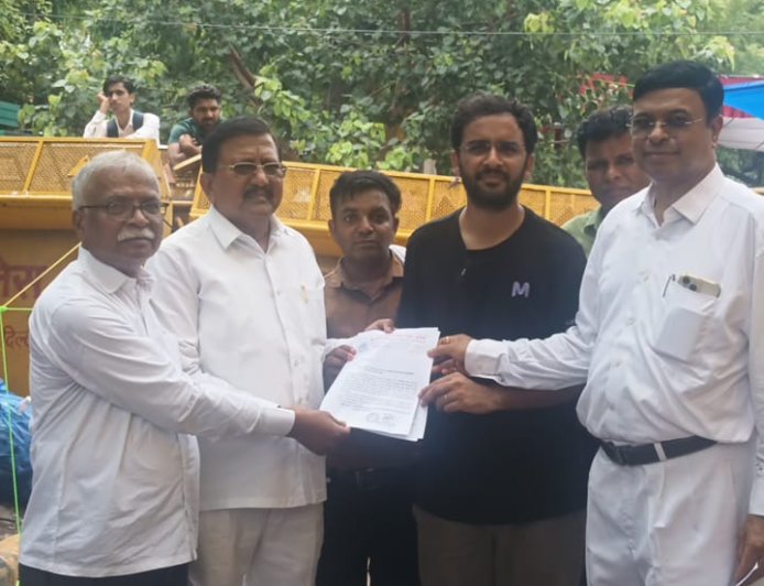 दिल्लीतील जंतर-मंतरवरील विद्यार्थ्यांच्या आंदोलनाला ओबीसी जनमोर्चाचा जाहीर पाठिंबा; न्याय्य हक्कांसाठी लढ्याला बळ
