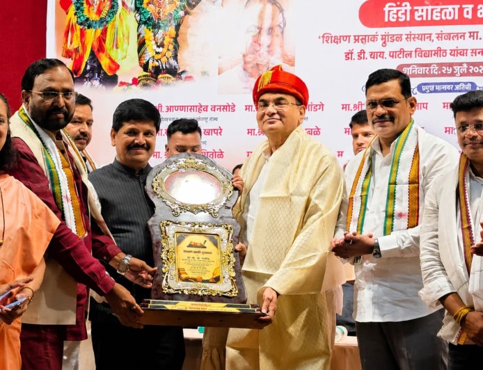 डॉ. पी. डी. पाटील यांना ‘शिक्षणमहर्षी’ पुरस्कार प्रदान; राष्ट्रीय श्रमिक आघाडीतर्फे आषाढी एकादशीनिमित्त गौरव