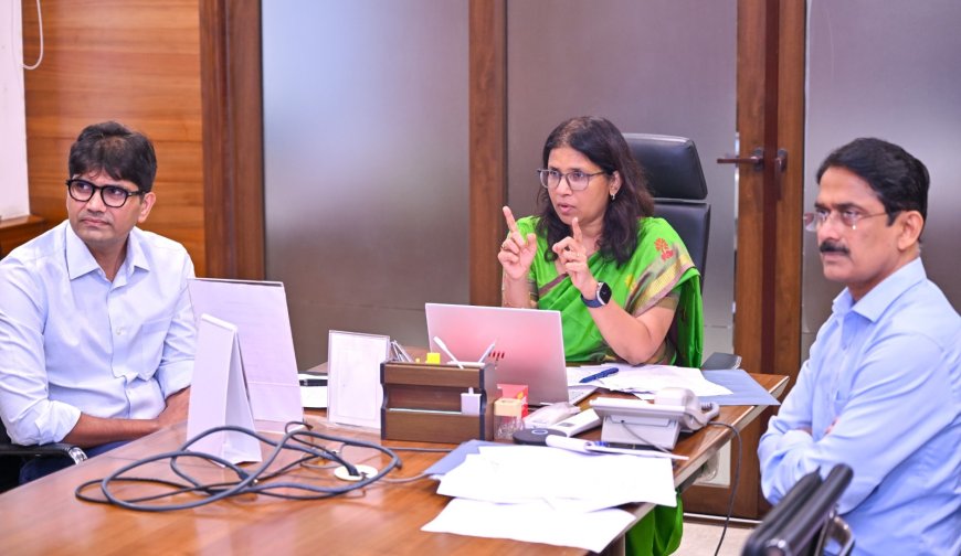मतदार याद्यांच्या विशेष पुनरीक्षणासाठी रुजू न होणाऱ्या अधिकारी-कर्मचाऱ्यांवर सक्त कारवाई; प्राजक्ता वर्मा-लवंगारे यांचे निर्देश