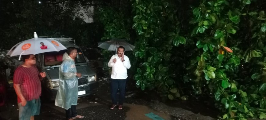 मुसळधार पावसात आरोग्य समिती अध्यक्ष हरिष भांदिर्गे यांची मध्यरात्रीपर्यंत धावपळ; प्रभाग १६४ मधील आपत्कालीन परिस्थितीवर सातत्याने लक्ष