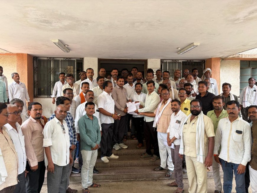 कलगाव–गुंज रस्त्याची १० वर्षांपासून दुरवस्था; ८ दिवसांत काम सुरू न झाल्यास बेमुदत चक्काजामचा इशारा