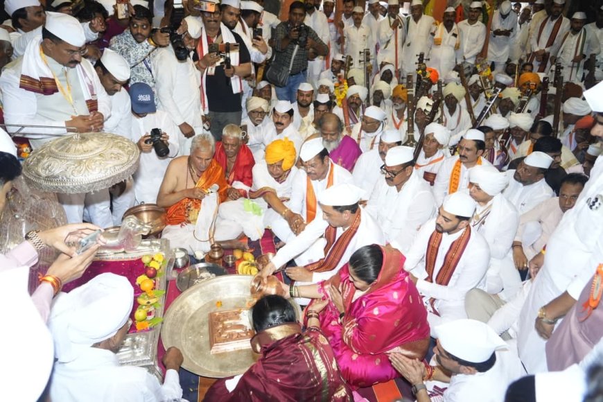 हरिनामाच्या गजरात संत तुकाराम महाराज पालखीचे पंढरपूरकडे मंगल प्रस्थान; देहूनगरीत भक्तिमय वातावरण