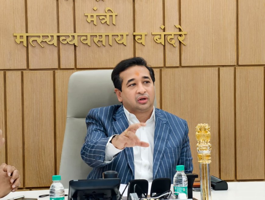 खोल समुद्रातील मच्छिमारांसाठी सॅटेलाईट फोन सुविधा; बीएसएनएलसोबत समन्वय साधणार – मंत्री नितेश राणे