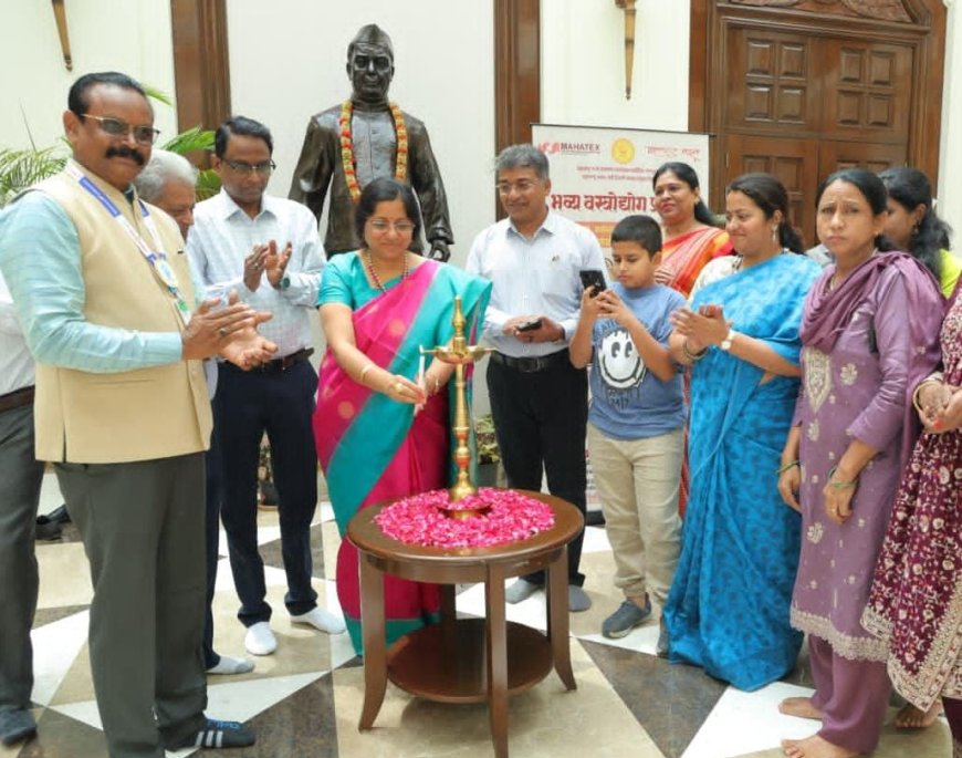 महाराष्ट्राची समृद्ध वस्त्रपरंपरा दिल्लीकरांच्या भेटीला; महाराष्ट्र सदनातील तीन दिवसीय वस्त्रोद्योग प्रदर्शनाचे उद्घाटन