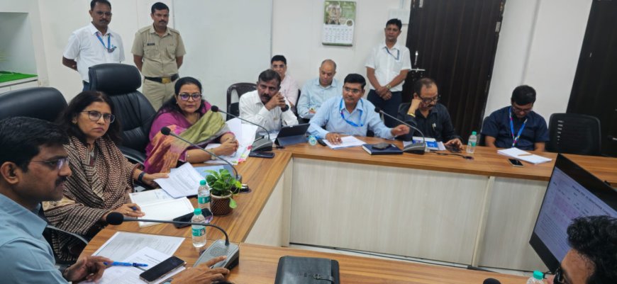 मुंबई महापालिकेच्या आरोग्य सेवा अधिक नागरिकाभिमुख करण्याचे निर्देश; ट्रॉमा केअर रुग्णालयाची अतिरिक्त आयुक्त प्राजक्ता वर्मा-लवंगारे यांची पाहणी