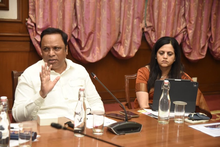 मुंबईत अत्याधुनिक वाहन स्क्रॅपिंग केंद्र उभारणार; तातडीने कार्यवाहीचे पालकमंत्री आशिष शेलार यांचे निर्देश