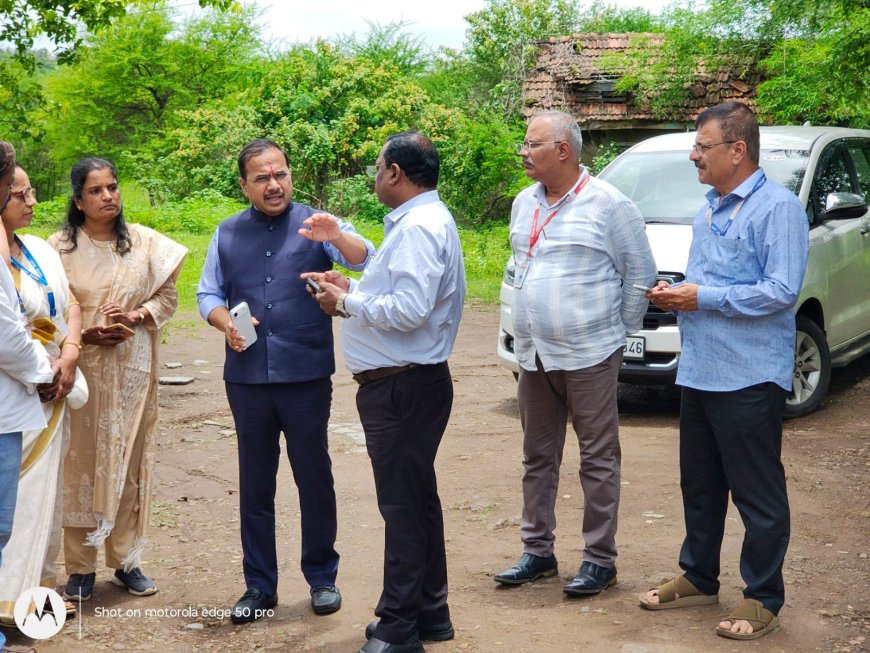 आरोग्य सेवा आयुक्त संजय काटकर यांची गारगोटी उपजिल्हा रुग्णालयास भेट; विभागीय आढावा बैठकीत आरोग्य सेवांचा आढावा