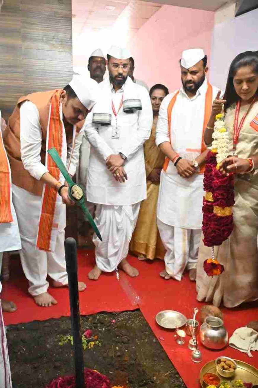 मुख्यमंत्री देवेंद्र फडणवीस यांच्या हस्ते श्री ज्ञानेश्वर महाराज संस्थानच्या भक्त निवासाचे भूमिपूजन