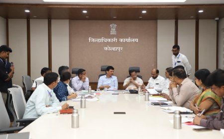 करवीर निवासिनी महालक्ष्मी अंबाबाई मंदिराच्या मूळ ढाच्यात बदल नको; पालकमंत्री प्रकाश आबिटकर यांचे निर्देश