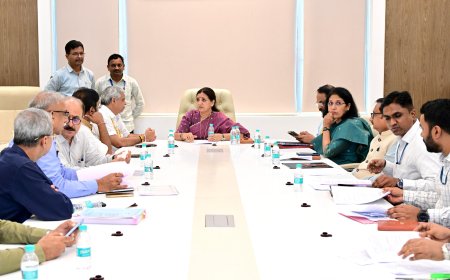 झोपडपट्टी पुनर्वसन प्रकल्पांची अंमलबजावणी गतिमान करावी – राज्यमंत्री माधुरी मिसाळ
