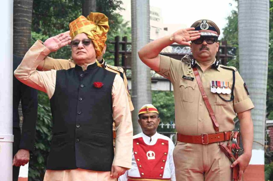 स्वातंत्र्यदिनी पुणे विधानभवनात राज्यपाल जिष्णु देव वर्मा यांच्या हस्ते ध्वजारोहण