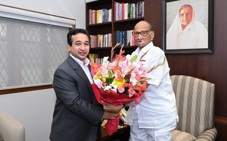 महाराष्ट्रातील बंदरे विकासाला गती देण्यावर भर; शरद पवार आणि मंत्री नितेश राणे यांच्यात मत्स्यव्यवसायावर चर्चा