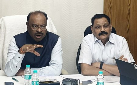 ‘सेवा संकल्प अभियान’तून आदिवासी बांधवांचे वनहक्कविषयक प्रश्न कालबद्ध पद्धतीने निकाली काढा – महसूल मंत्री चंद्रशेखर बावनकुळे