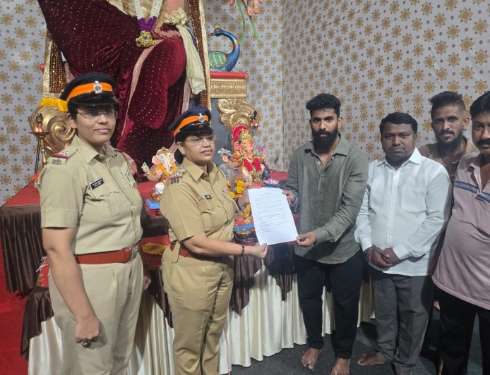घाटकोपर पूर्व पंतनगर पोलिसांचा अनोखा उपक्रम; गणेशोत्सव मंडपात युवकांना अंमली पदार्थांपासून दूर राहण्याची शपथ