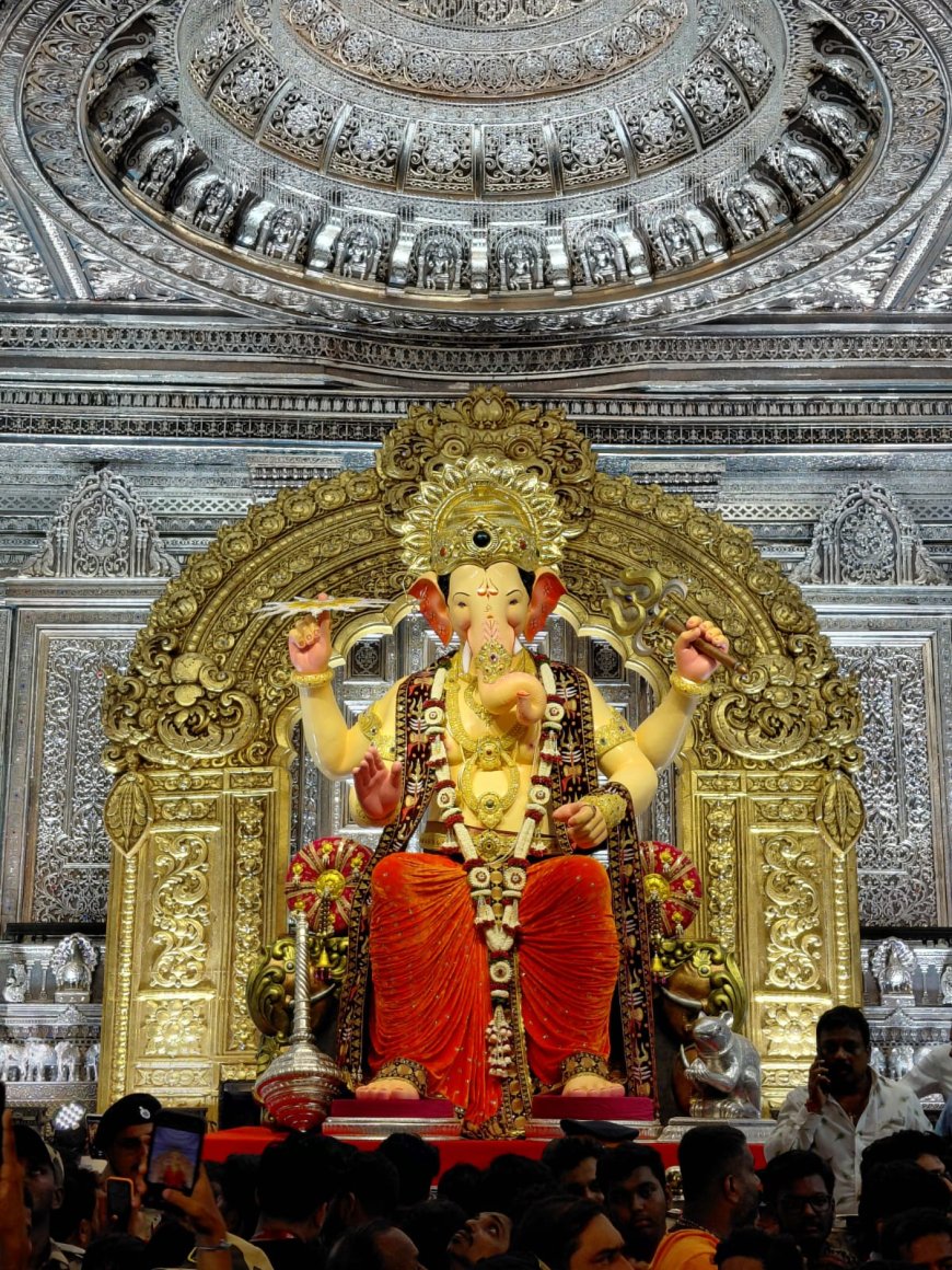 लालबागच्या राजाचे आज प्रथम दर्शन; बाप्पाच्या दर्शनासाठी भाविकांची मोठी गर्दी
