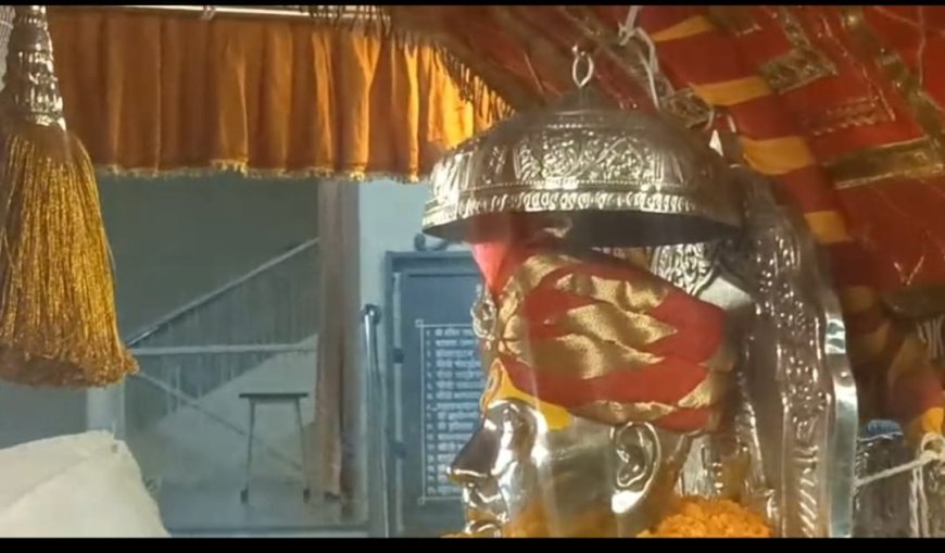 दुष्काळग्रस्त शेतकऱ्यांसाठी श्री गजानन महाराज संस्थानची भरीव मदत; मुख्यमंत्री सहायता निधीस १ कोटी ११ लाखांचा सहयोग